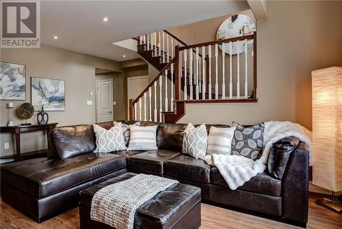 1650 Skyward Drive, Sudbury, ON - Indoor Photo Showing Living Room