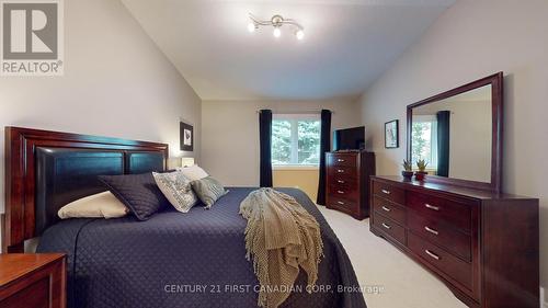 40 - 2100 Denview Avenue, London, ON - Indoor Photo Showing Bedroom