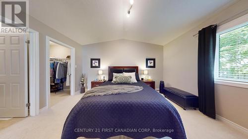 40 - 2100 Denview Avenue, London, ON - Indoor Photo Showing Bedroom