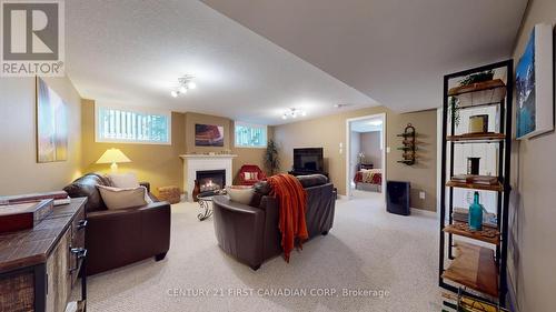 40 - 2100 Denview Avenue, London, ON - Indoor With Fireplace