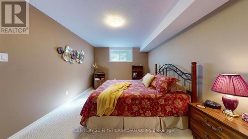 40 - 2100 Denview Avenue, London, ON - Indoor Photo Showing Bedroom