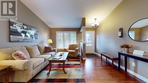 40 - 2100 Denview Avenue, London, ON - Indoor Photo Showing Living Room