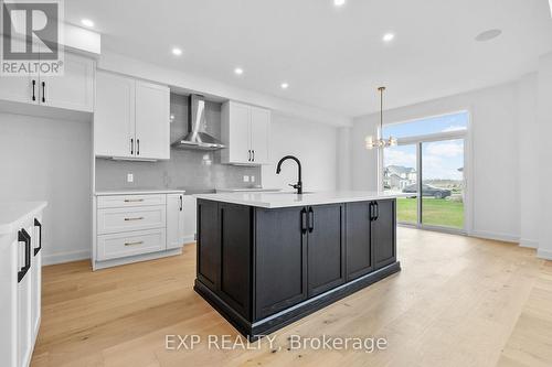 1971 Hawker, Ottawa, ON - Indoor Photo Showing Kitchen With Upgraded Kitchen