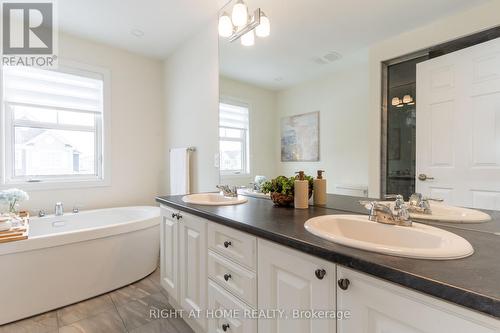 156 Cranesbill Road, Ottawa, ON - Indoor Photo Showing Bathroom