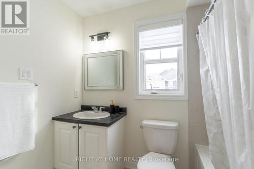 156 Cranesbill Road, Ottawa, ON - Indoor Photo Showing Bathroom