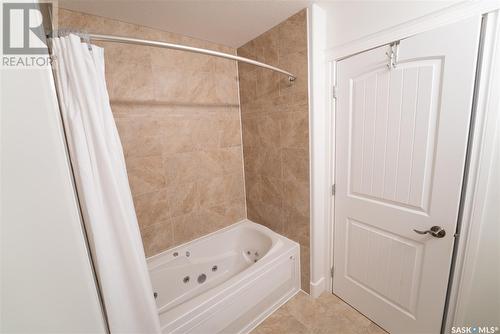 515 Antler Crescent, Warman, SK - Indoor Photo Showing Bathroom