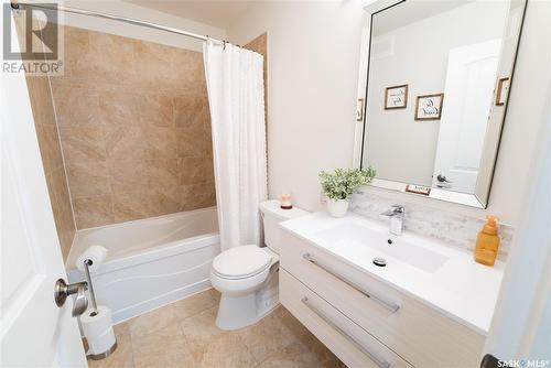 515 Antler Crescent, Warman, SK - Indoor Photo Showing Bathroom