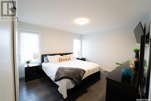 515 Antler Crescent, Warman, SK - Indoor Photo Showing Bedroom