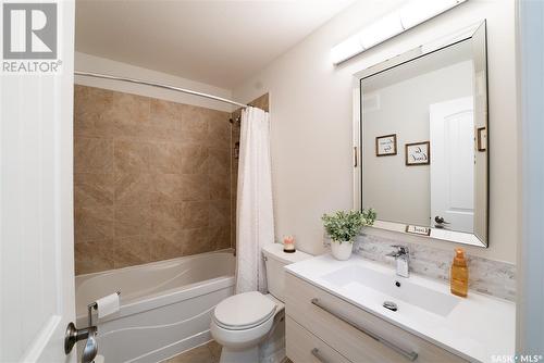 515 Antler Crescent, Warman, SK - Indoor Photo Showing Bathroom