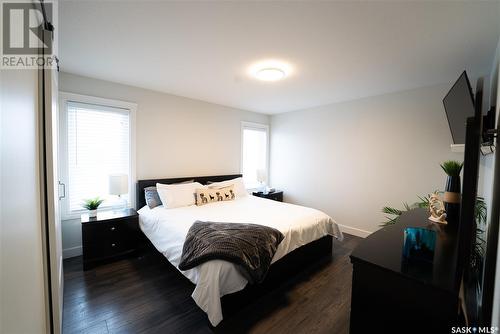 515 Antler Crescent, Warman, SK - Indoor Photo Showing Bedroom