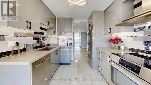 1515 - 175 Bamburgh Circle, Toronto, ON - Indoor Photo Showing Kitchen With Upgraded Kitchen