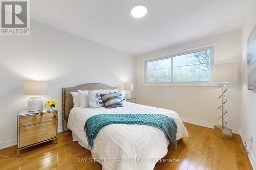 351 Blue Grass Boulevard W, Richmond Hill, ON - Indoor Photo Showing Bedroom