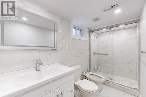 351 Blue Grass Boulevard W, Richmond Hill, ON - Indoor Photo Showing Bathroom