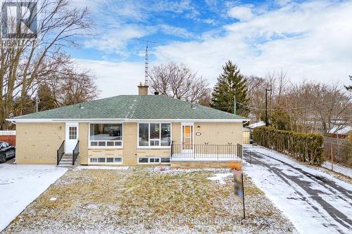 351 Blue Grass Boulevard W, Richmond Hill, ON - Outdoor