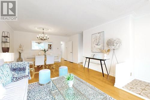 351 Blue Grass Boulevard W, Richmond Hill, ON - Indoor Photo Showing Living Room