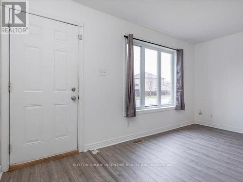 10 Larkin Drive, Barrie, ON - Indoor Photo Showing Other Room