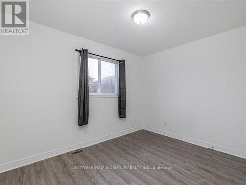 10 Larkin Drive, Barrie, ON - Indoor Photo Showing Other Room