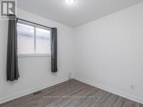 10 Larkin Drive, Barrie, ON - Indoor Photo Showing Other Room