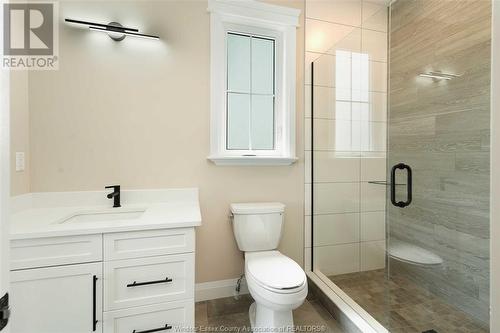 2576 Mayfair, Lasalle, ON - Indoor Photo Showing Bathroom