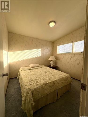 1125 Broadview Road, Esterhazy, SK - Indoor Photo Showing Bedroom