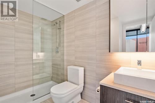 401 490 2Nd Avenue S, Saskatoon, SK - Indoor Photo Showing Bathroom