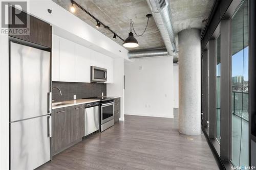 401 490 2Nd Avenue S, Saskatoon, SK - Indoor Photo Showing Kitchen