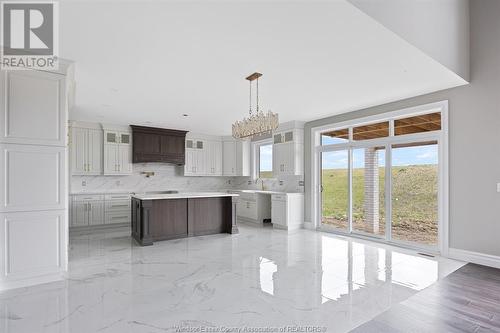 1257 Campana Crescent, Lakeshore, ON - Indoor Photo Showing Kitchen