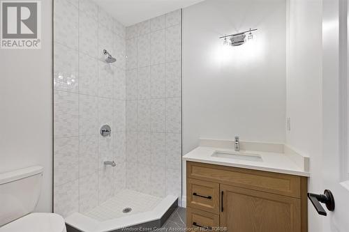 1223 Campana Crescent, Lakeshore, ON - Indoor Photo Showing Bathroom