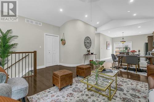 630 International Avenue, Lasalle, ON - Indoor Photo Showing Living Room