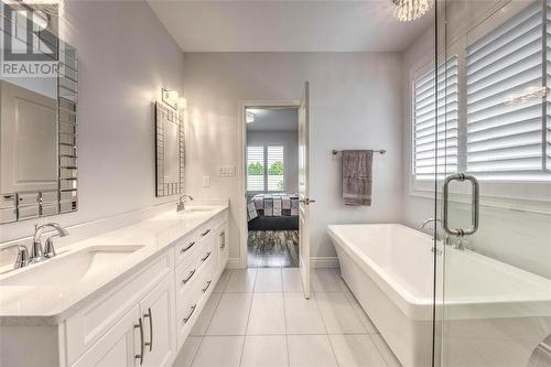 350 Sawgrass Place, Sarnia, ON - Indoor Photo Showing Bathroom