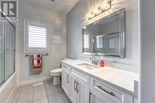 350 Sawgrass Place, Sarnia, ON - Indoor Photo Showing Bathroom