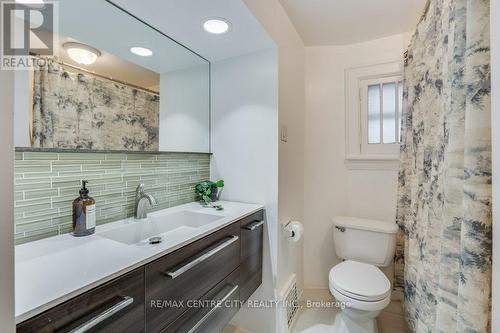 105 Windsor Crescent, London, ON - Indoor Photo Showing Bathroom