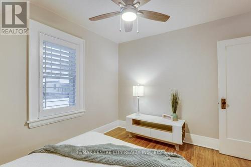 105 Windsor Crescent, London, ON - Indoor Photo Showing Bedroom