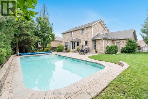 15 Fawn Crescent, Barrie, ON - Outdoor With In Ground Pool With Backyard