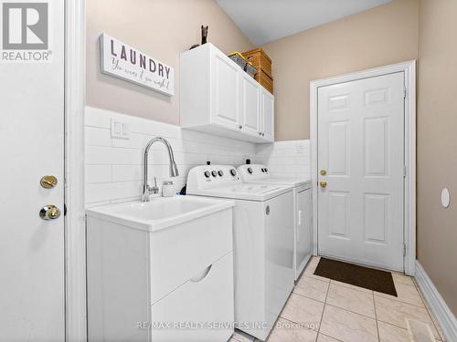 25 Ribbon Drive, Brampton, ON - Indoor Photo Showing Laundry Room