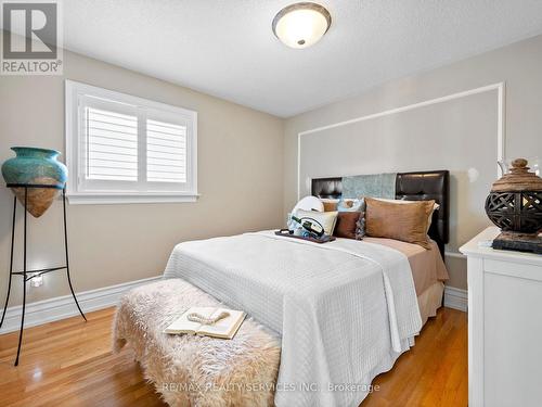 25 Ribbon Drive, Brampton, ON - Indoor Photo Showing Bedroom