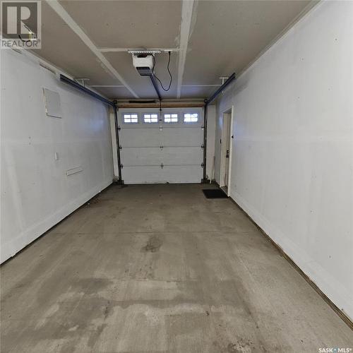 103 3440 Avonhurst Drive, Regina, SK - Indoor Photo Showing Garage