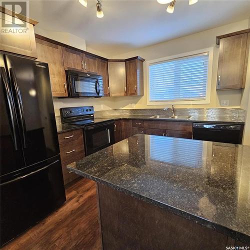 103 3440 Avonhurst Drive, Regina, SK - Indoor Photo Showing Kitchen