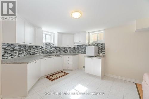 5 Valleywest Road, Brampton, ON - Indoor Photo Showing Kitchen