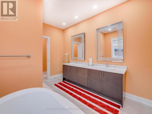 1527 Mendelson Heights, Milton, ON - Indoor Photo Showing Bathroom