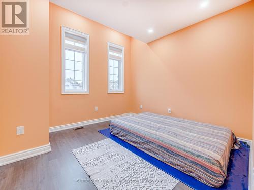 1527 Mendelson Heights, Milton, ON - Indoor Photo Showing Bedroom