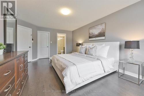 3082 Highbourne Crescent, Oakville, ON - Indoor Photo Showing Bedroom