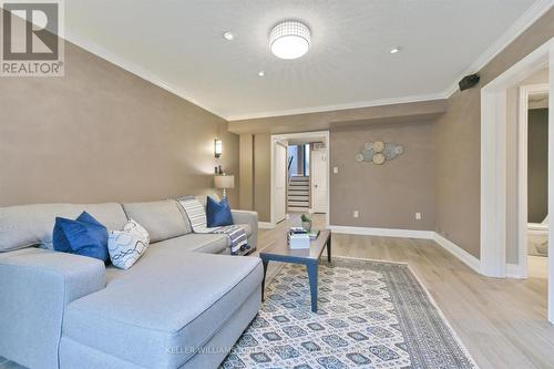 3082 Highbourne Crescent, Oakville, ON - Indoor Photo Showing Living Room