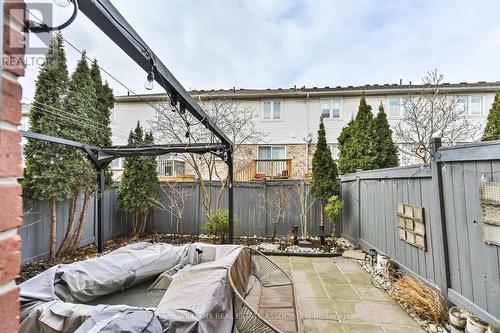 3082 Highbourne Crescent, Oakville, ON - Outdoor