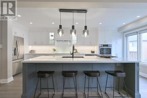 3082 Highbourne Crescent, Oakville, ON - Indoor Photo Showing Kitchen With Upgraded Kitchen