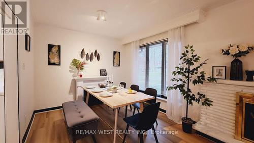 3161 The Credit Woodlands, Mississauga, ON - Indoor Photo Showing Dining Room