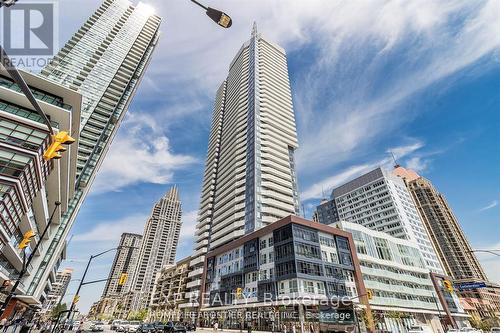 3605 - 4065 Confederation Parkway, Mississauga, ON - Outdoor With Facade