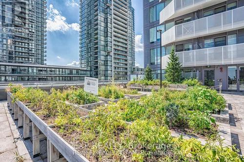 3605 - 4065 Confederation Parkway, Mississauga, ON - Outdoor With Balcony With Facade