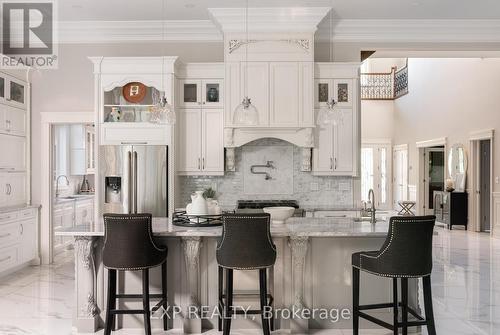 908 Bishop Place, Hamilton, ON - Indoor Photo Showing Kitchen With Upgraded Kitchen