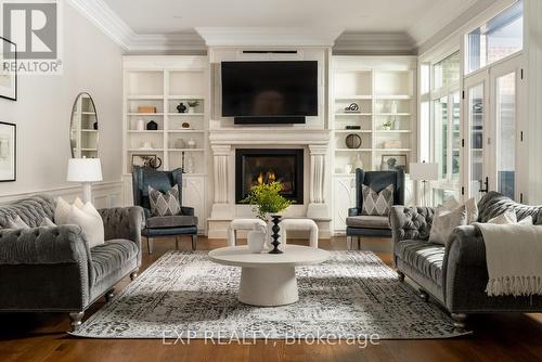 908 Bishop Place, Hamilton, ON - Indoor Photo Showing Living Room With Fireplace